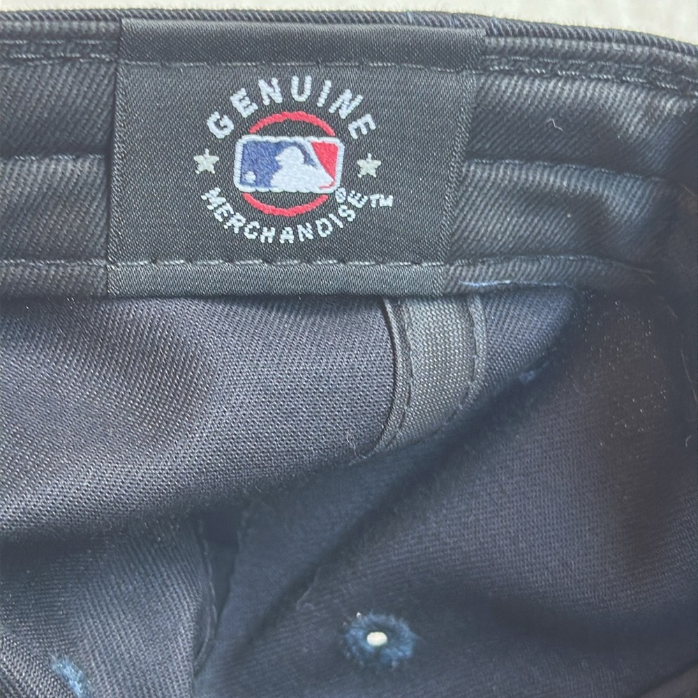 New, New York Yankees Baseball Cap Hat in dark navy blue with white Logo, OSFM - Picture 9 of 9